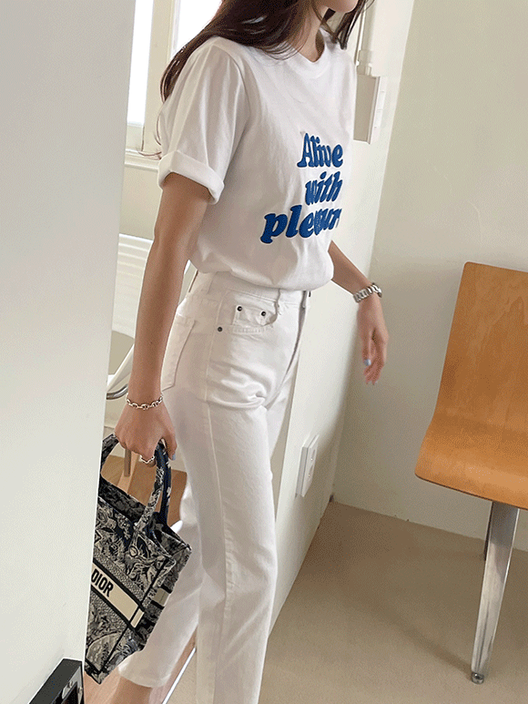 케리크 엠보 레터링 티셔츠 (4color)